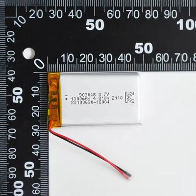 Batteria ad alta velocità di scarica 3.7V 1300mah 30CMax60C ricaricabile 903048 3.7v singola batteria al litio polimerico