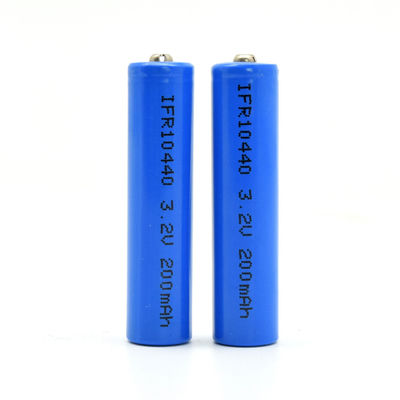 3.2V 200mAh LiFePO4 batteria al litio ricaricabile con durata di 2000 cicli e ampia gamma di temperature per lampada a LED